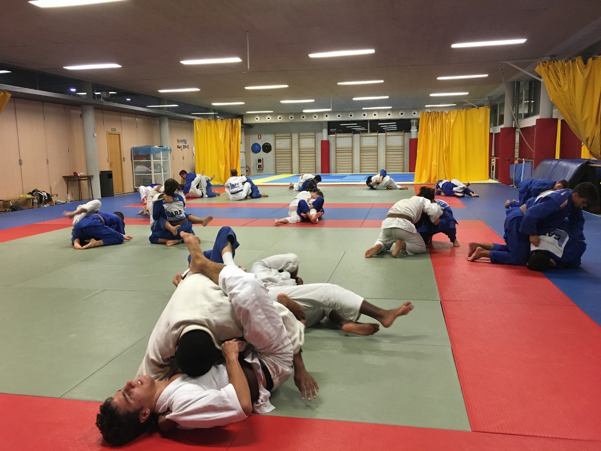 ENTRENAMIENTO selecciones infantil y cadete en Larrabide el 14-01-17